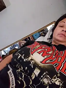 Snapshot of sweetkitty111 chatting on 02-28-25, 04:31 sweetkitty111 online show from 02-28-25, 04:31