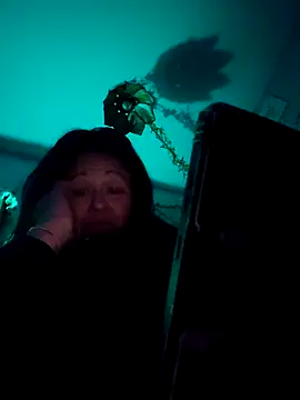 Snapshot of sweetkitty111 chatting on 10-27-25, 06:50 sweetkitty111 online show from 10-27-25, 06:50