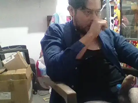 Snapshot of simpatico1000 chatting on 01-12-25, 11:58 simpatico1000 online show from 01-12-25, 11:58