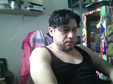 Snapshot of simpatico1000 chatting on 01-31-25, 08:43 simpatico1000 online show from 01-31-25, 08:43