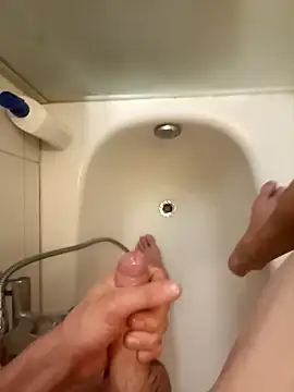 Snapshot of victortt chatting on 10-10-25, 06:07 victortt online show from 10-10-25, 06:07