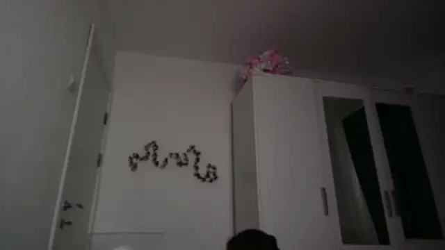 Snapshot of KaylaLaine chatting on 10-21-25, 05:52 KaylaLaine online show from 10-21-25, 05:52