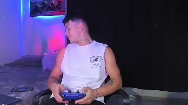 Dominic Biker   online show from 12-15-24, 03:02