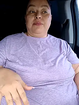 Snapshot of _SweetDsire_ chatting on 10-26-25, 04:02 SweetDsire online show from 10-26-25, 04:02