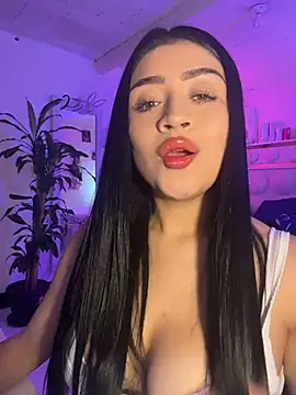 lucianaroy online show from 05-02-26, 04:17