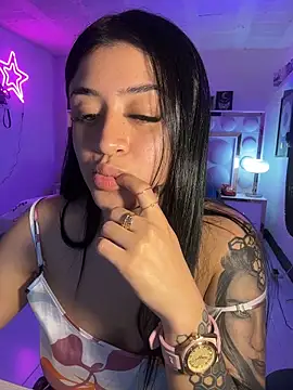 lucianaroy online show from 05-28-26, 04:37