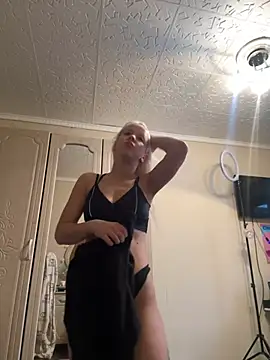 LikaCat online show from 01-05-25, 04:04