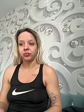 LikaCat online show from 03-06-26, 04:09