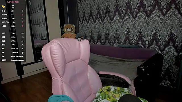 Snapshot of AlexRacc00n chatting on 12-10-24, 05:50 AlexRacc00n online show from 12-10-24, 05:50