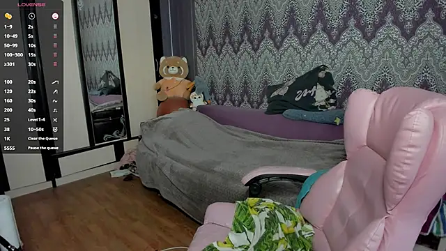 Snapshot of AlexRacc00n chatting on 01-31-25, 07:39 AlexRacc00n online show from 01-31-25, 07:39