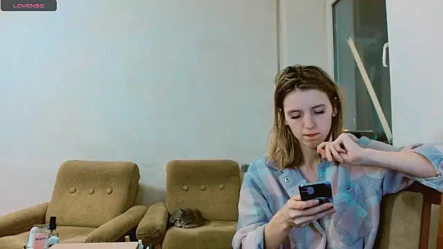 Snapshot of RosaJil chatting on 03-06-25, 02:08 RosaJil online show from 03-06-25, 02:08