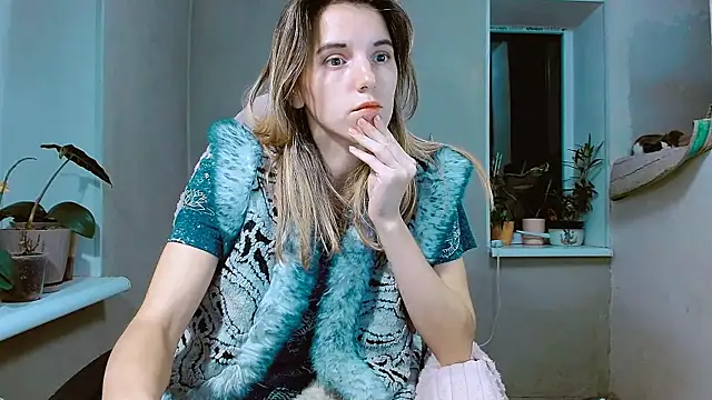 Snapshot of RosaJil chatting on 10-19-25, 03:56 RosaJil online show from 10-19-25, 03:56