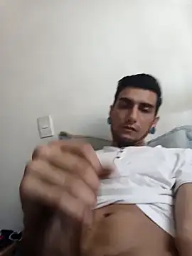 Snapshot of Bogotano1312 chatting on 10-27-25, 12:09 Bogotano1312 online show from 10-27-25, 12:09