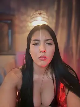 Snapshot of MarianaBenz chatting on 02-07-25, 11:34 MarianaBenz online show from 02-07-25, 11:34