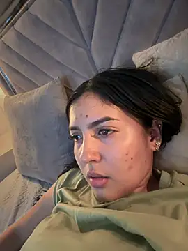 Snapshot of MarianaBenz chatting on 02-10-25, 08:31 MarianaBenz online show from 02-10-25, 08:31