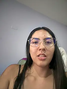 Snapshot of MarianaBenz chatting on 03-07-25, 08:44 MarianaBenz online show from 03-07-25, 08:44