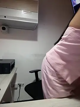 Snapshot of MarianaBenz chatting on 10-03-25, 10:18 MarianaBenz online show from 10-03-25, 10:18