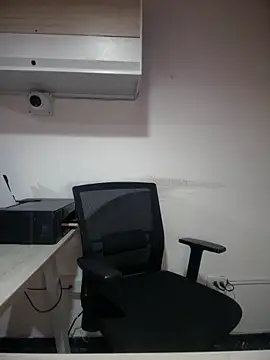 Snapshot of MarianaBenz chatting on 02-12-26, 12:49 MarianaBenz online show from 02-12-26, 12:49