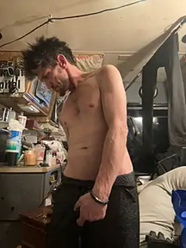 Snapshot of Followthepiper chatting on 01-17-25, 02:28 Followthepiper online show from 01-17-25, 02:28