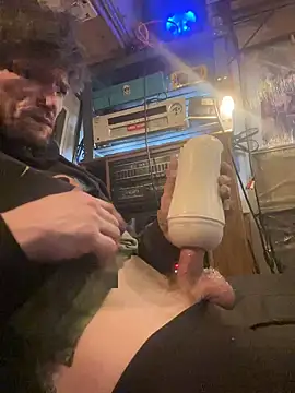 Snapshot of Followthepiper chatting on 01-19-25, 11:00 Followthepiper online show from 01-19-25, 11:00