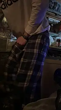 Snapshot of Followthepiper chatting on 01-21-25, 12:36 Followthepiper online show from 01-21-25, 12:36