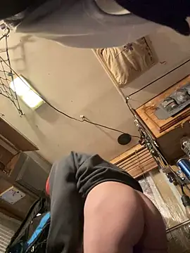 Snapshot of Followthepiper chatting on 01-25-25, 11:43 Followthepiper online show from 01-25-25, 11:43