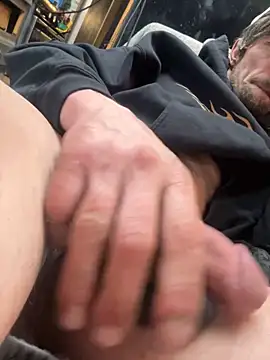 Snapshot of Followthepiper chatting on 03-23-25, 03:32 Followthepiper online show from 03-23-25, 03:32