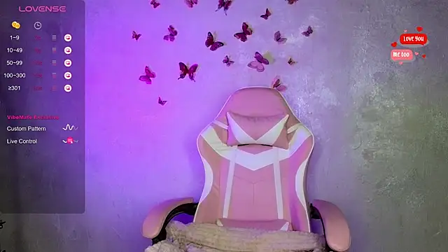 Snapshot of shy_blondiee chatting on 09-13-25, 04:51 shy blondiee online show from 09-13-25, 04:51