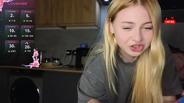 shy blondiee online show from 03-07-26, 09:56