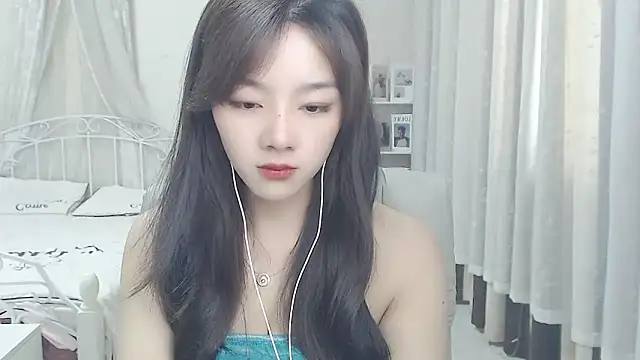 Snapshot of Jenny-Z chatting on 04-20-26, 02:14 Jenny-Z online show from 04-20-26, 02:14