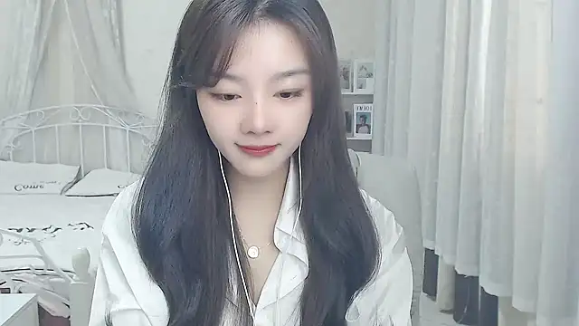 Snapshot of Jenny-Z chatting on 04-21-26, 01:42 Jenny-Z online show from 04-21-26, 01:42