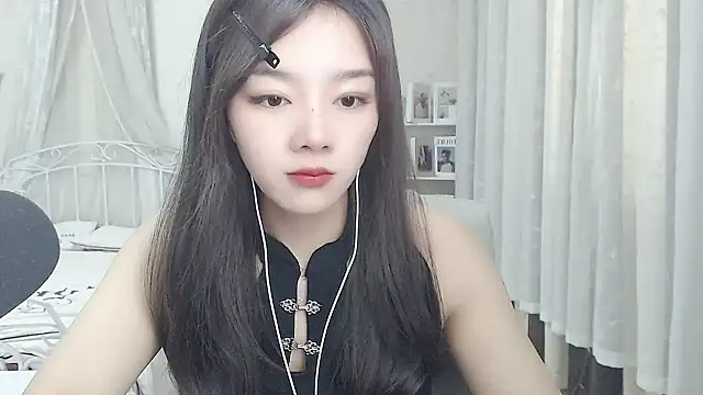 Snapshot of Jenny-Z chatting on 05-06-26, 01:47 Jenny-Z online show from 05-06-26, 01:47