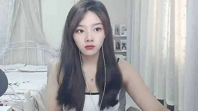 Snapshot of Jenny-Z chatting on 05-10-26, 01:33 Jenny-Z online show from 05-10-26, 01:33