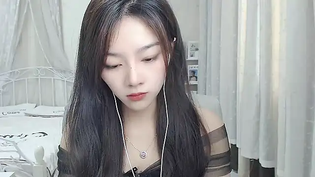 Snapshot of Jenny-Z chatting on 05-16-26, 02:19 Jenny-Z online show from 05-16-26, 02:19