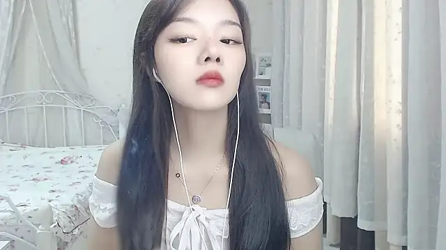 Snapshot of Jenny-Z chatting on 05-30-26, 01:46 Jenny-Z online show from 05-30-26, 01:46
