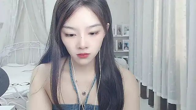 Snapshot of Jenny-Z chatting on 06-30-26, 01:39 Jenny-Z online show from 06-30-26, 01:39