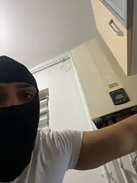 marianmin online show from 10-31-25, 04:19