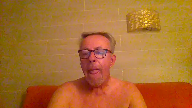Snapshot of tuggy59 chatting on 07-03-26, 04:41 tuggy59 online show from 07-03-26, 04:41