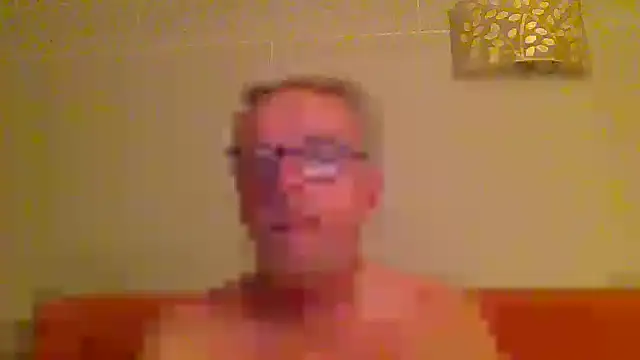 Snapshot of tuggy59 chatting on 07-15-26, 04:51 tuggy59 online show from 07-15-26, 04:51