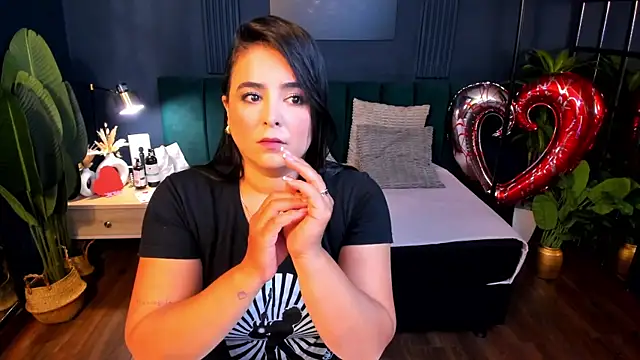 Snapshot of taylor_bennet chatting on 02-13-25, 07:10 taylor bennet online show from 02-13-25, 07:10