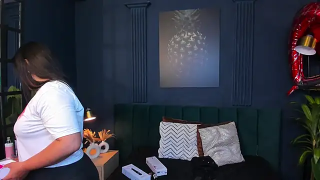 Snapshot of taylor_bennet chatting on 02-24-25, 12:16 taylor bennet online show from 02-24-25, 12:16