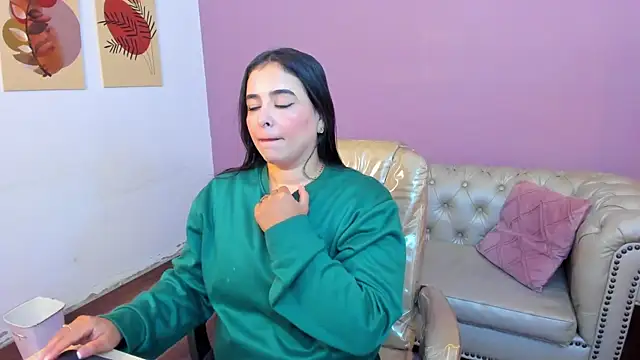 Snapshot of taylor_bennet chatting on 09-13-25, 12:05 taylor bennet online show from 09-13-25, 12:05