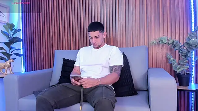 Alex cute77 online show from 03-05-26, 12:01