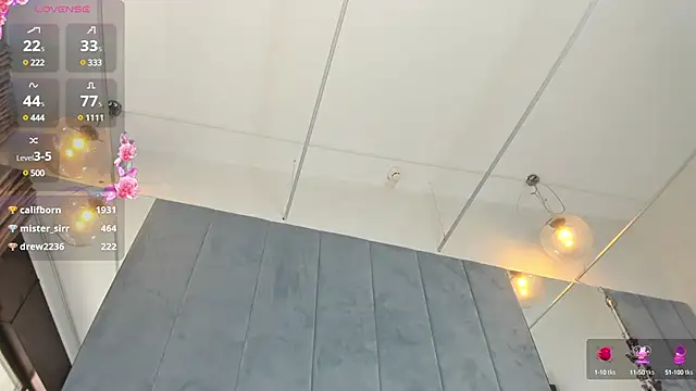 Snapshot of Sassy_Teen chatting on 03-22-25, 12:25 Sassy Teen online show from 03-22-25, 12:25