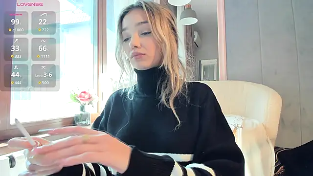 Snapshot of Sassy_Teen chatting on 09-30-25, 09:47 Sassy Teen online show from 09-30-25, 09:47