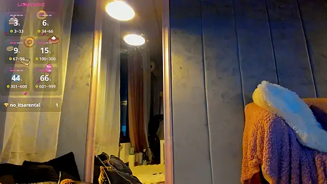 Snapshot of Sassy_Teen chatting on 12-15-25, 05:34 Sassy Teen online show from 12-15-25, 05:34