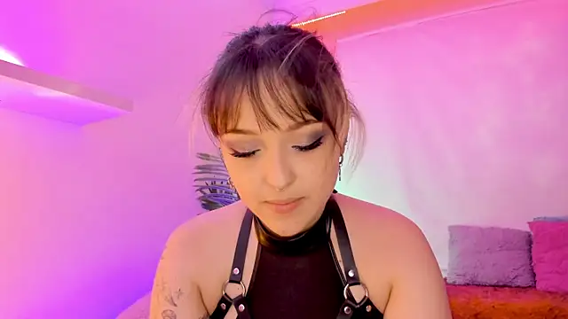 Gloomydoll online show from 11-06-25, 06:42