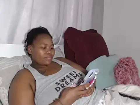 Snapshot of Real1SweetQueen chatting on 09-16-25, 09:10 Real1SweetQueen online show from 09-16-25, 09:10
