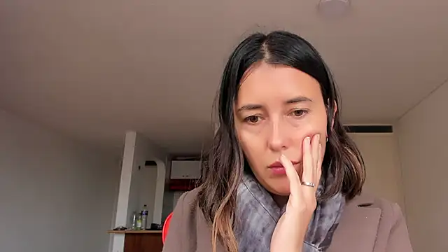 zoe jeane beker online show from 02-10-25, 08:21