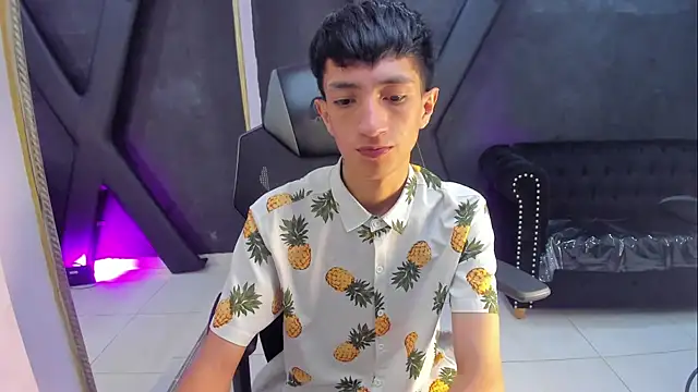 DereckCooperr online show from 11-11-25, 10:43